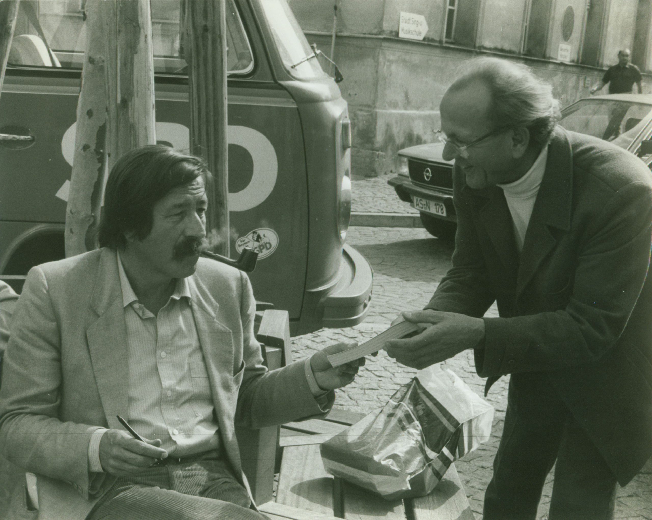 Die <strong>Günter Grass Stiftung Bremen</strong> sammelt, dokumentiert und erschließt das audiovisuelle Werk von Günter Grass.